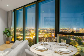 Stupendous CBD & Garden views - 2Bdr 2 Bth with free parking